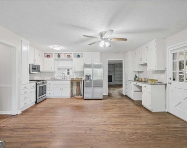 107 Pinecrest Circle - Photo Thumbnail 20