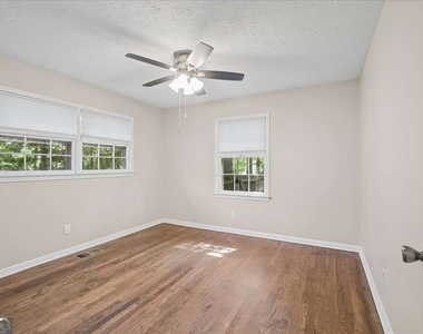 107 Pinecrest Circle - Photo Thumbnail 48