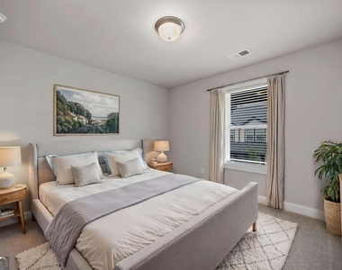 504 Hampton Crossing - Photo Thumbnail 24