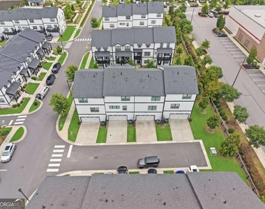 504 Hampton Crossing - Photo Thumbnail 31