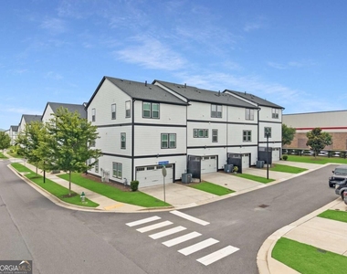 504 Hampton Crossing - Photo Thumbnail 30