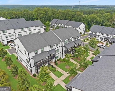 504 Hampton Crossing - Photo Thumbnail 33