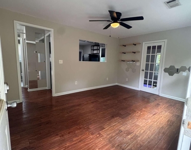 3048 Woodham Way Se - Photo Thumbnail 3