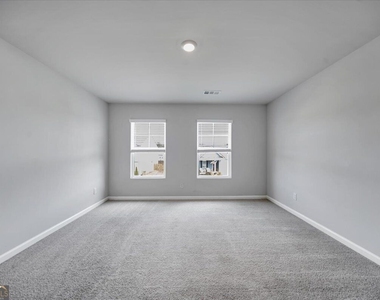 167 Fernbrook Trail - Photo Thumbnail 34