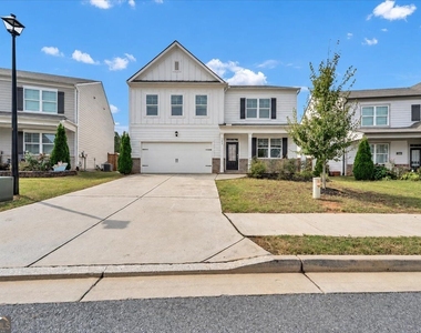 167 Fernbrook Trail - Photo Thumbnail 4