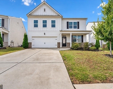 167 Fernbrook Trail - Photo Thumbnail 1