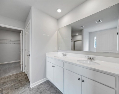 167 Fernbrook Trail - Photo Thumbnail 26