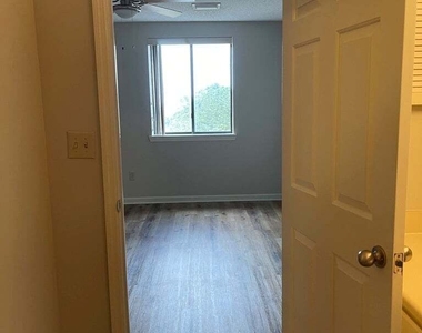 2106 Pawnee Drive Se - Photo Thumbnail 7