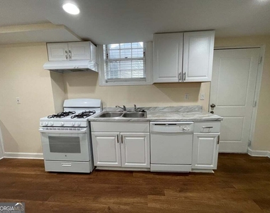 2106 Pawnee Drive Se - Photo Thumbnail 1