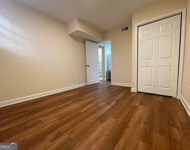 2106 Pawnee Drive Se - Photo Thumbnail 11