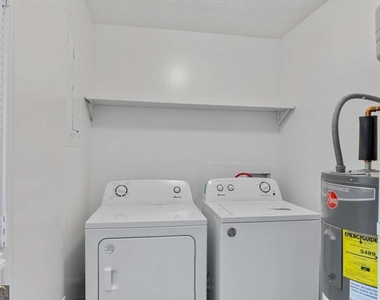 113 Tanglewood Drive - Photo Thumbnail 9