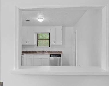 113 Tanglewood Drive - Photo Thumbnail 5