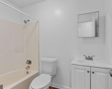 113 Tanglewood Drive - Photo Thumbnail 10