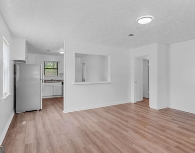 113 Tanglewood Drive - Photo Thumbnail 4