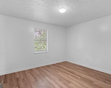 113 Tanglewood Drive - Photo Thumbnail 11
