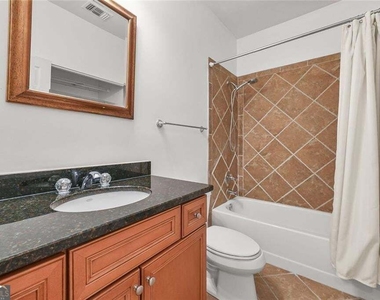 3071 Lenox Road Ne - Photo Thumbnail 13