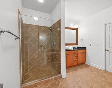 3071 Lenox Road Ne - Photo Thumbnail 19