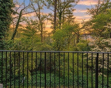 3071 Lenox Road Ne - Photo Thumbnail 23