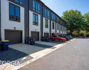 452 Latta Street Ne - Photo Thumbnail 8