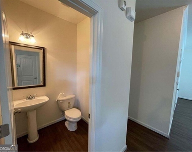 441 Fern Bay Drive Sw - Photo Thumbnail 3