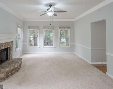 722 Thornapple Trail - Photo Thumbnail 2