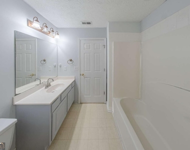 722 Thornapple Trail - Photo Thumbnail 11