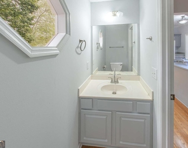 722 Thornapple Trail - Photo Thumbnail 12