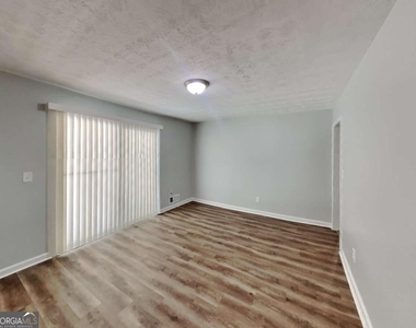1957 Westley Drive - Photo Thumbnail 11