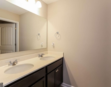 143 Cool Creek Court - Photo Thumbnail 11
