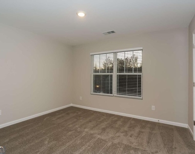 143 Cool Creek Court - Photo Thumbnail 8