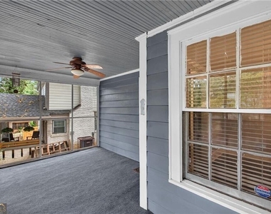 940 Burns Drive Sw - Photo Thumbnail 5