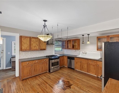 940 Burns Drive Sw - Photo Thumbnail 15