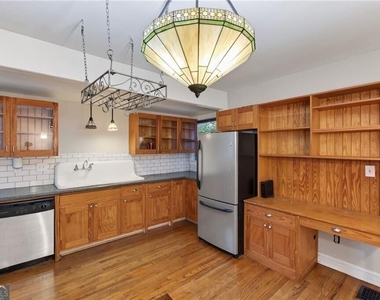 940 Burns Drive Sw - Photo Thumbnail 16