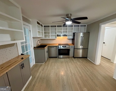 4096 Adrian Street - Photo Thumbnail 4