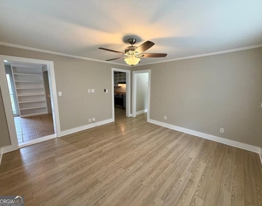 4096 Adrian Street - Photo Thumbnail 6