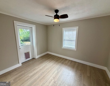 4096 Adrian Street - Photo Thumbnail 12