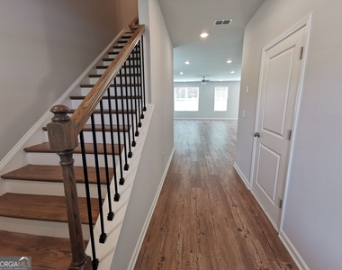 154 Green Love Lane - Photo Thumbnail 3