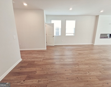 154 Green Love Lane - Photo Thumbnail 6