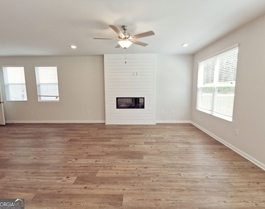 154 Green Love Lane - Photo Thumbnail 7