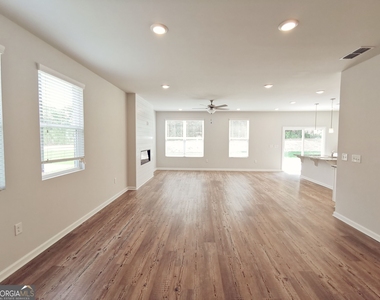 154 Green Love Lane - Photo Thumbnail 5