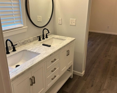 2210 Chaparral Drive - Photo Thumbnail 7