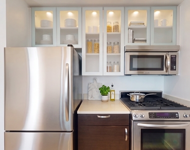 808 Columbus Avenue - Photo Thumbnail 1