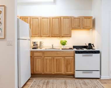 18 West 108th Street - Photo Thumbnail 3