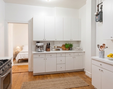 220 West 98th Street - Photo Thumbnail 4