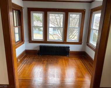 14 Langdon Ave - Photo Thumbnail 3