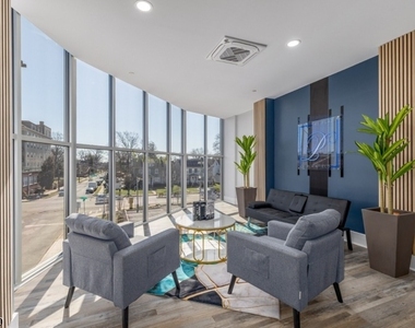 208 W 7th St - Photo Thumbnail 13