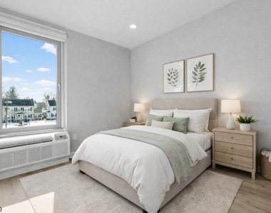 208 W 7th St - Photo Thumbnail 5