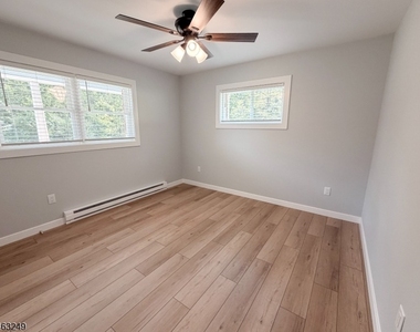 285 Stamets Rd - Photo Thumbnail 18