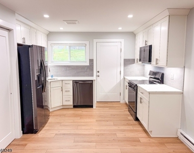 285 Stamets Rd - Photo Thumbnail 11