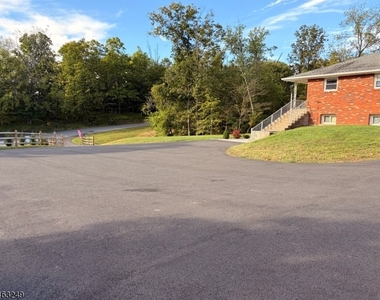 285 Stamets Rd - Photo Thumbnail 28